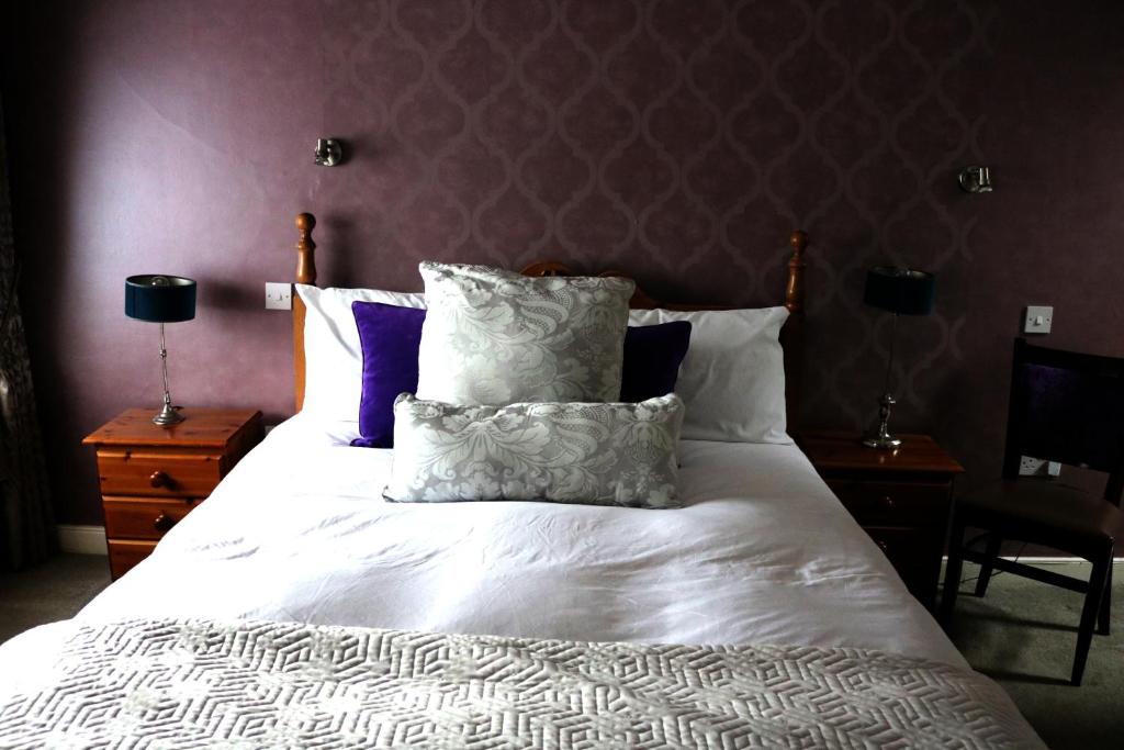 Bedroom 6 New Park Hotel Athenry